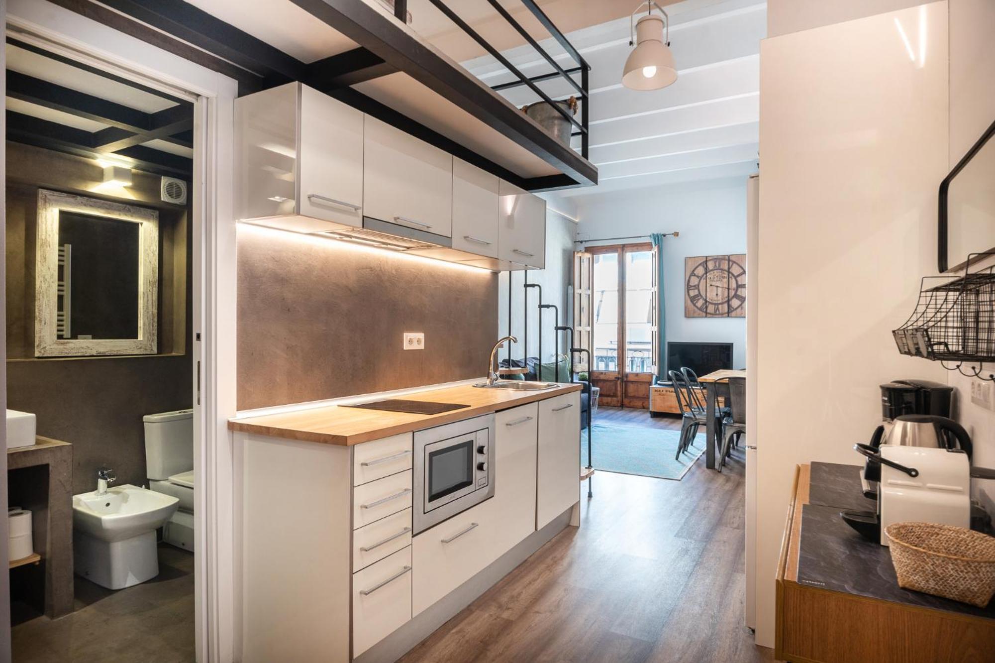 Beautiful Renovated Loft Minutes From The Beach บาร์เซโลนา ภายนอก รูปภาพ