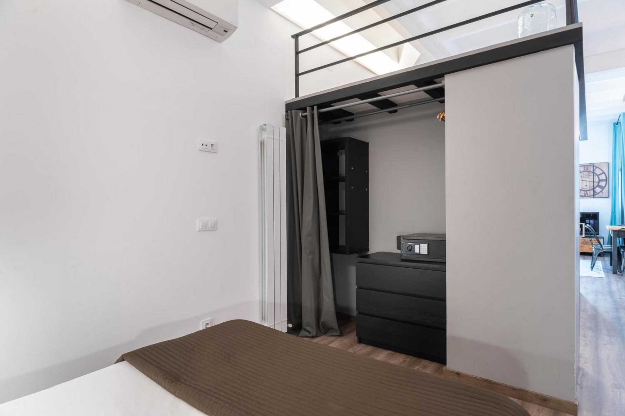 Beautiful Renovated Loft Minutes From The Beach บาร์เซโลนา ภายนอก รูปภาพ