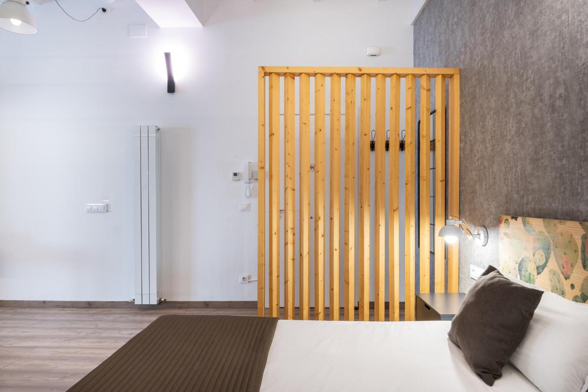 Beautiful Renovated Loft Minutes From The Beach บาร์เซโลนา ภายนอก รูปภาพ