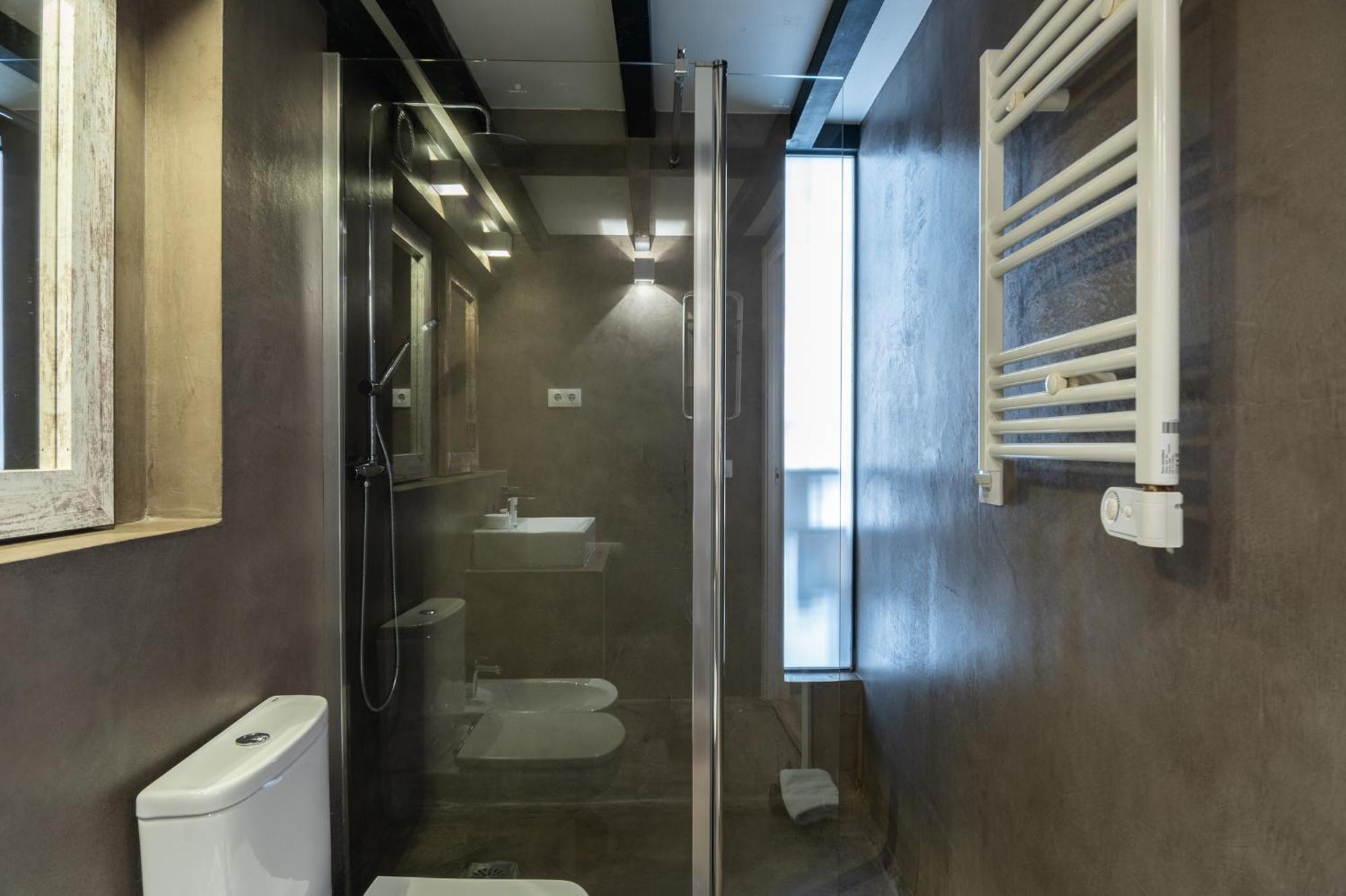 Beautiful Renovated Loft Minutes From The Beach บาร์เซโลนา ภายนอก รูปภาพ