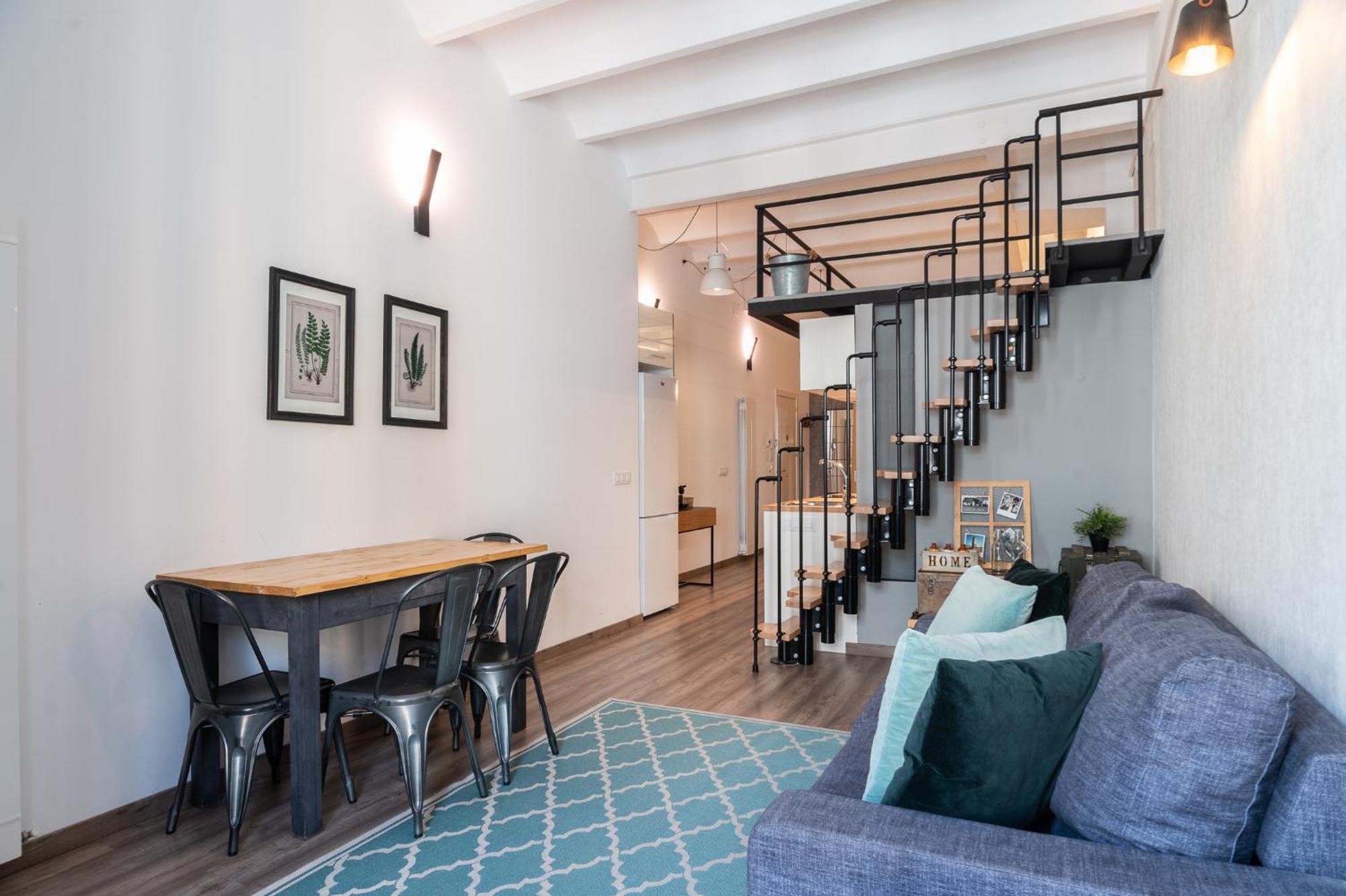 Beautiful Renovated Loft Minutes From The Beach บาร์เซโลนา ภายนอก รูปภาพ